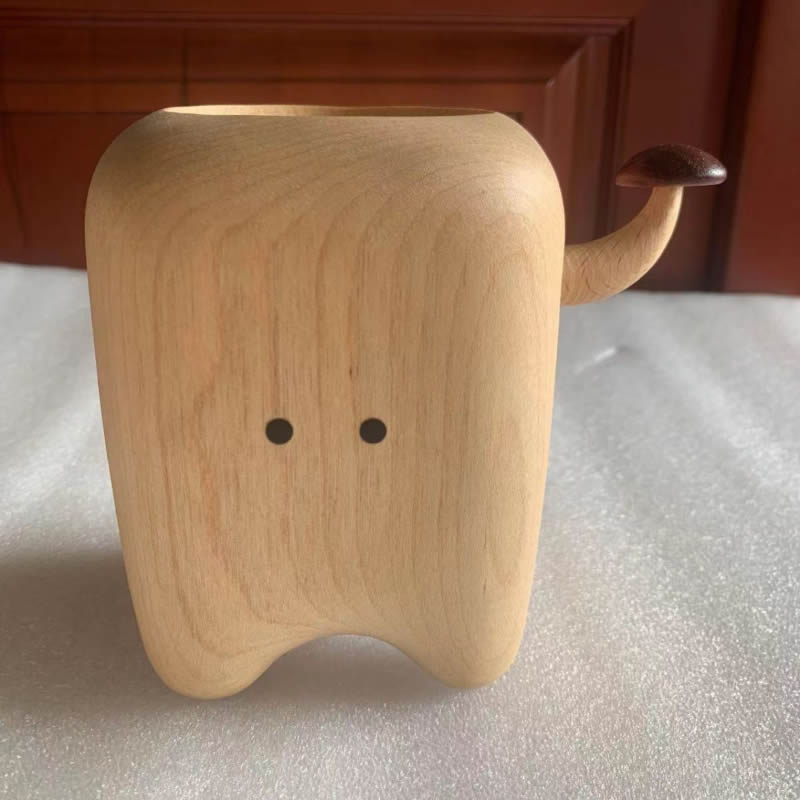 Interesting wooden mushroom pen holder, desk organizer