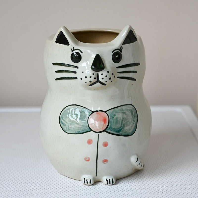 Whimsical Cat Face Ceramic Vase: Quirky Home Accent