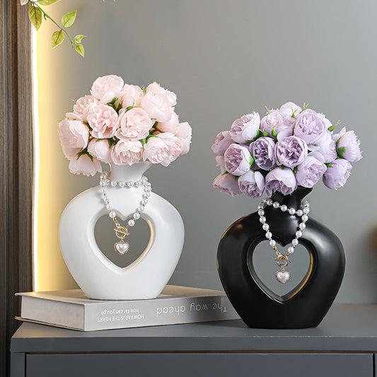 Beautiful heart ceramic vase, living room office apartment decoration ideas