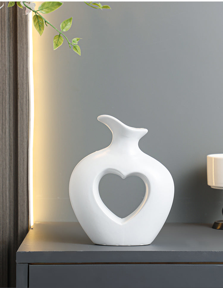 Beautiful heart ceramic vase, living room office apartment decoration ideas