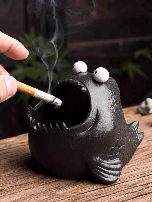 Black Big-Eyed Strange Fish Ceramic Ashtray, Interesting Desktop Decoration