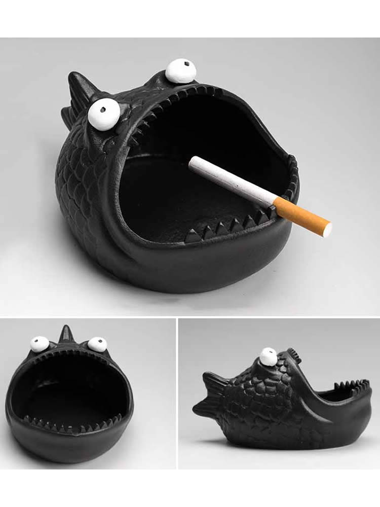 Black Big-Eyed Strange Fish Ceramic Ashtray, Interesting Desktop Decoration