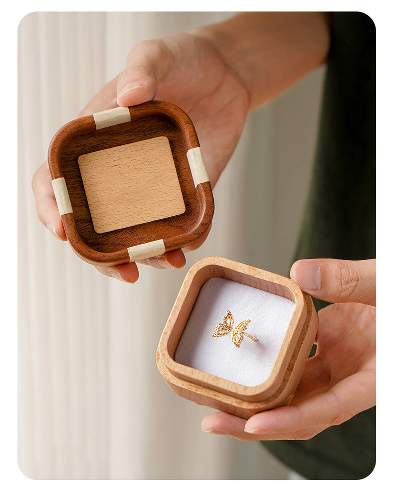 Charming Gift Box Style Wooden Ring Holder: Sophisticated Jewelry Storage