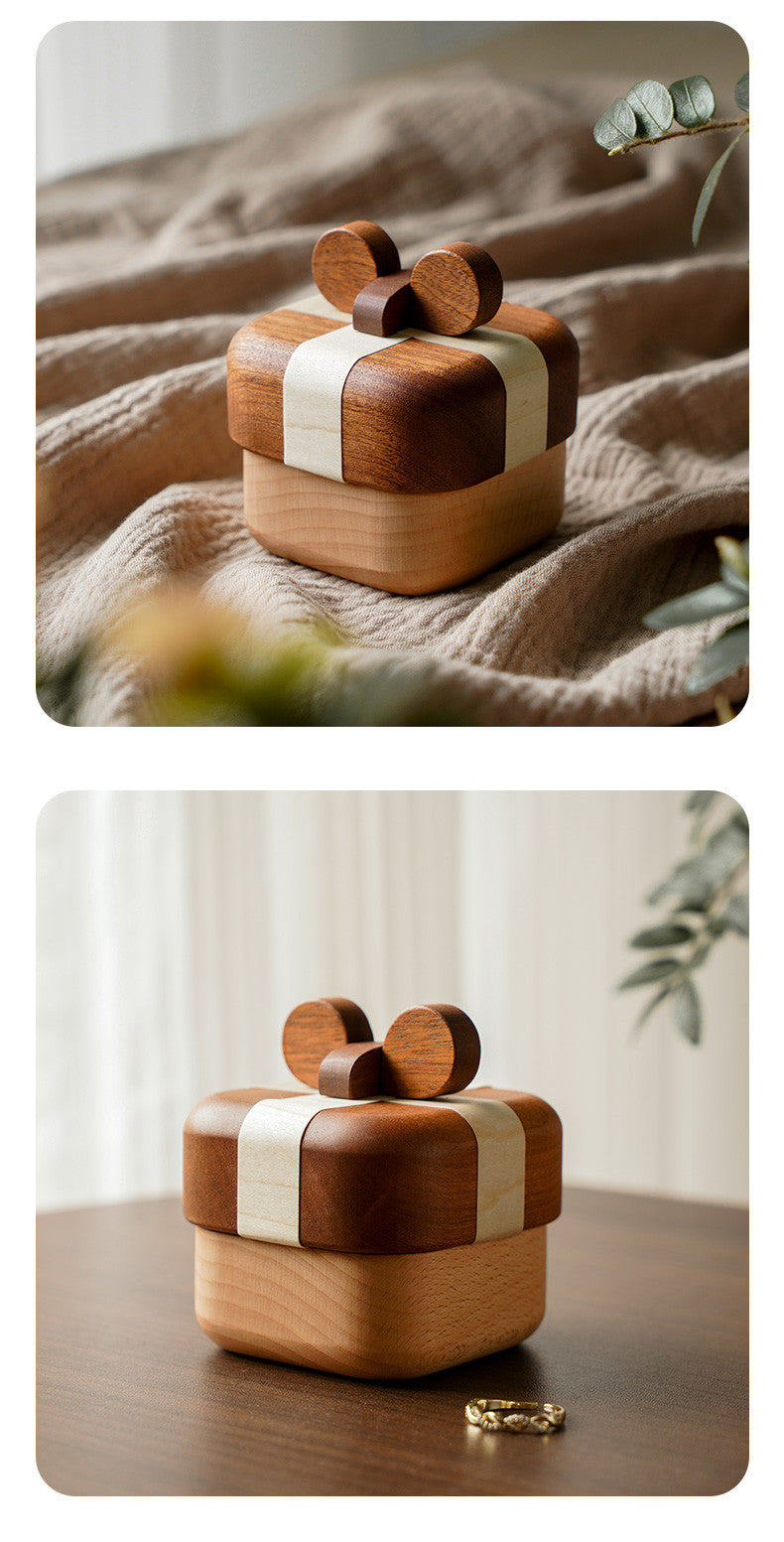 Charming Gift Box Style Wooden Ring Holder: Sophisticated Jewelry Storage