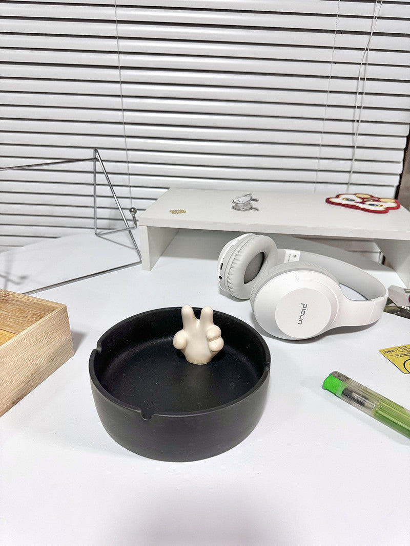 Cigarette-Shaped Ashtray Held Between Fingers, Funny Desktop Organization