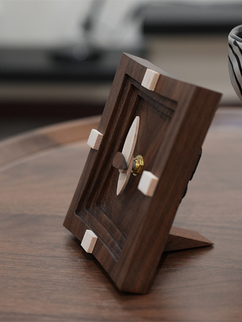 Classical Art Black Walnut Silent Table Clock