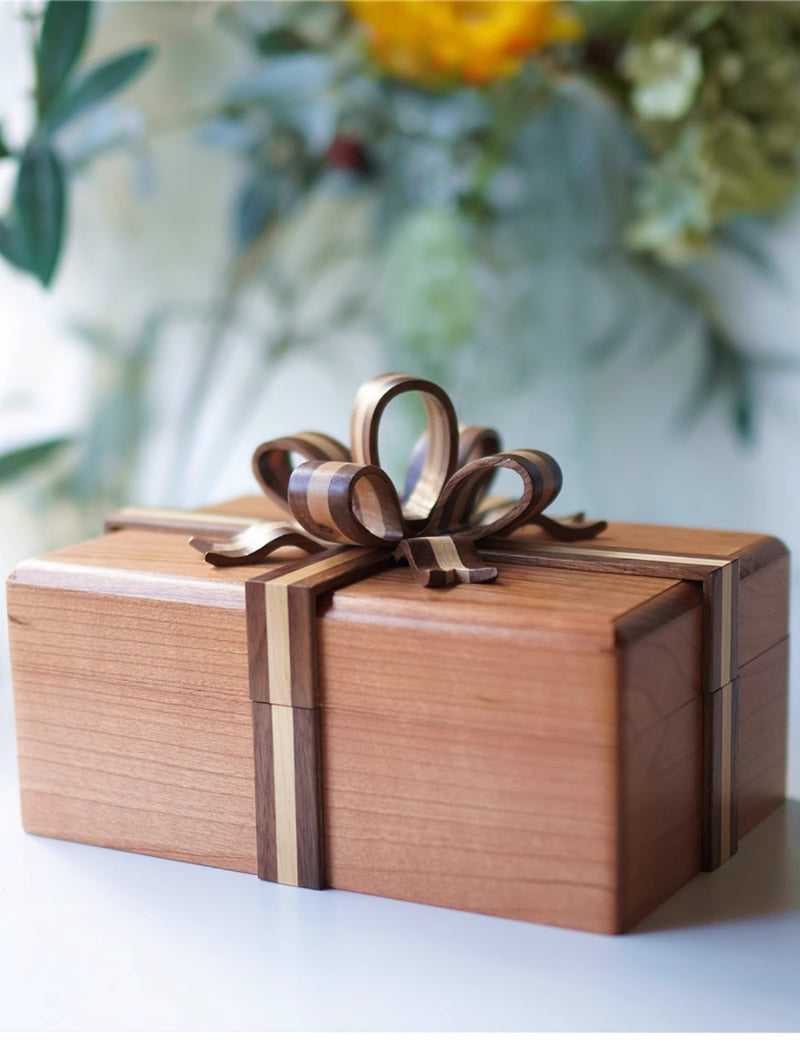 Amazing Gift Box Shape Wooden Jewelry Storage Box