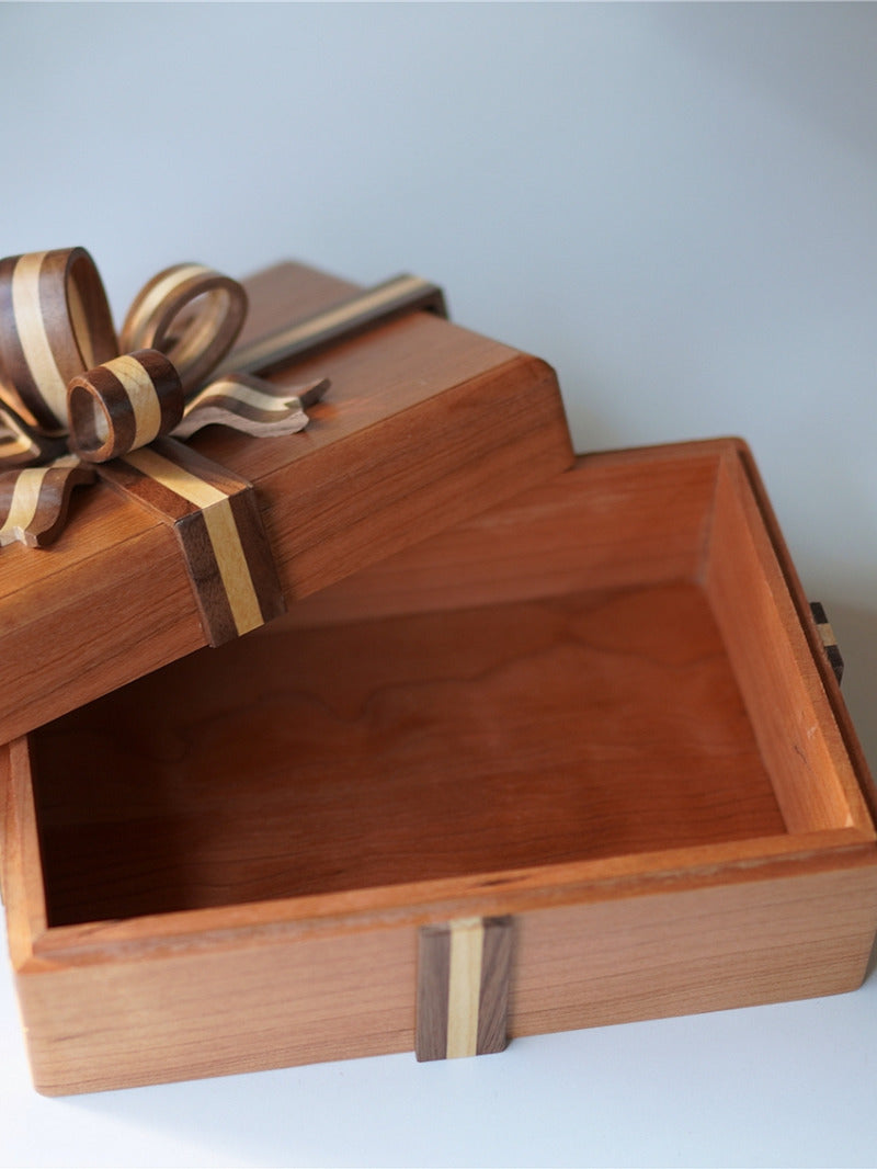 Amazing Gift Box Shape Wooden Jewelry Storage Box