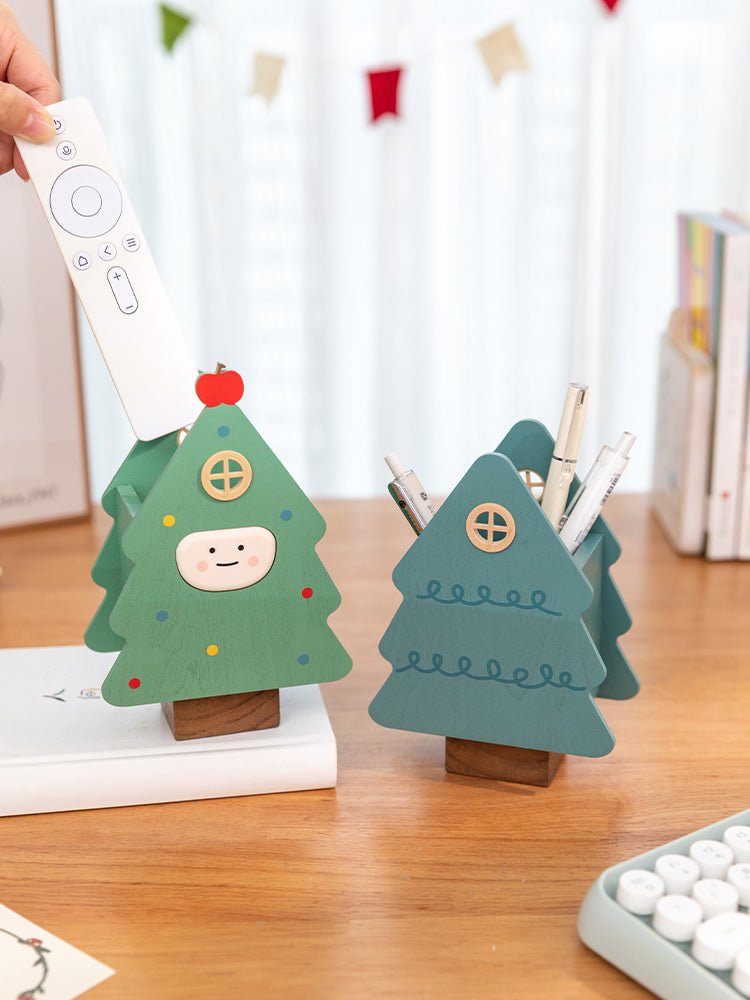 Creative wooden Christmas tree office pen holder, desktop decoration, holiday gift