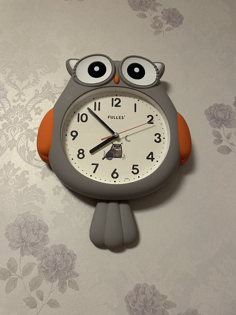 Cute cartoon owl wall clock with wagging tail,  children's room decoration