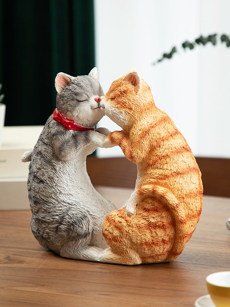 Cute kissing couple cats desktop decoration sculpture ornaments