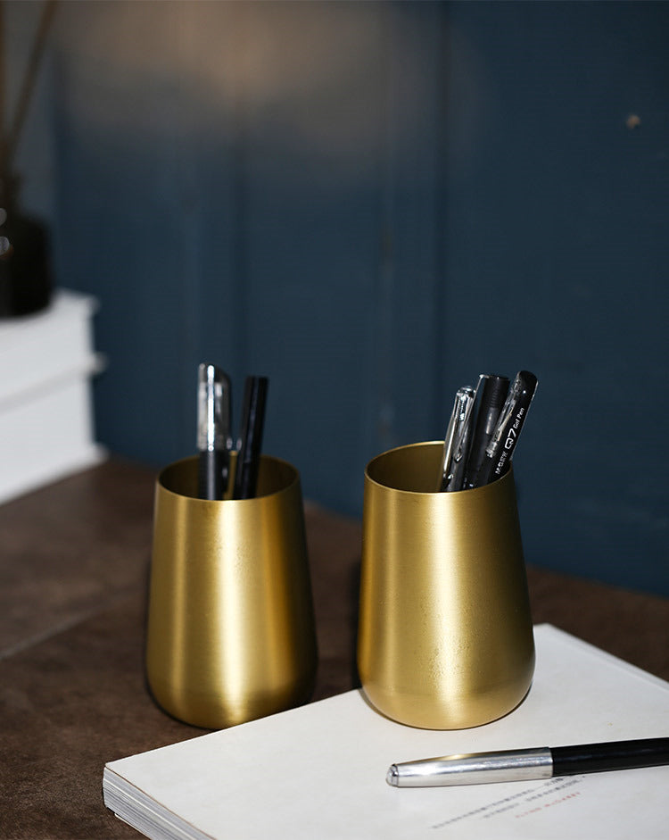 Elegant Brass Pen Holder and Mini Vase: Dual-Purpose Office Decor