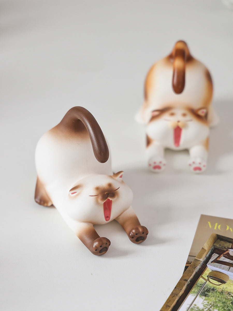 Exquisite Ceramic Sleeping Cat Phone Stand: Cute Desktop Ornaments