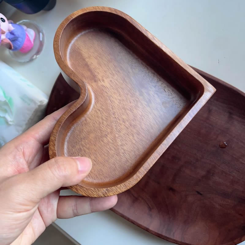 Exquisite Wooden Heart-Shaped Snack Storage Tray