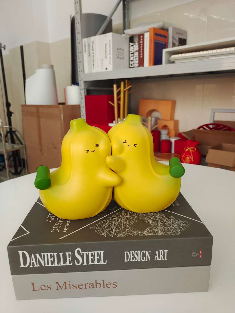 Fun Cartoon Banana Book Stand, Desktop Decorative Ornament