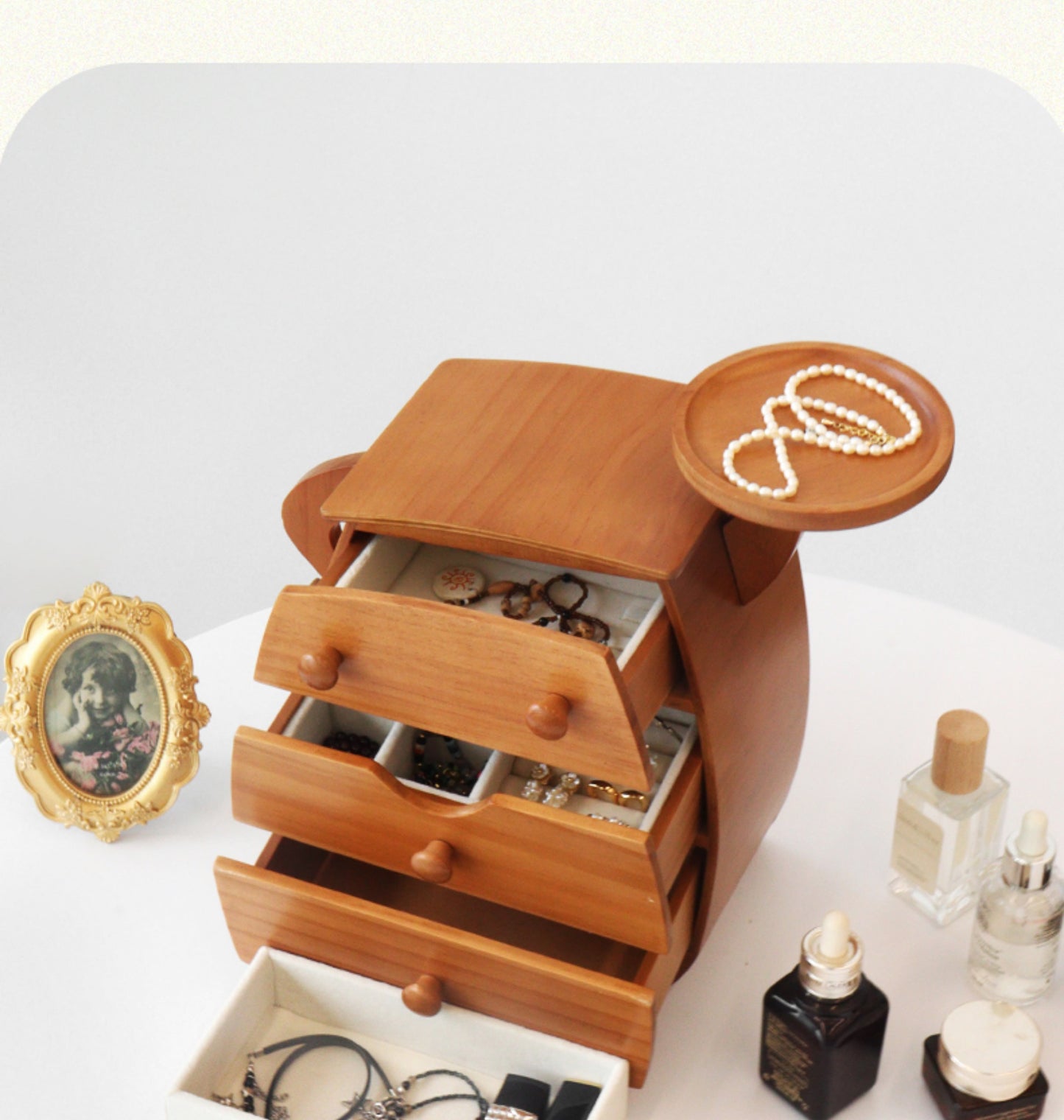 Fun Wooden Jewelry Organizer: Playful Human Pose Design