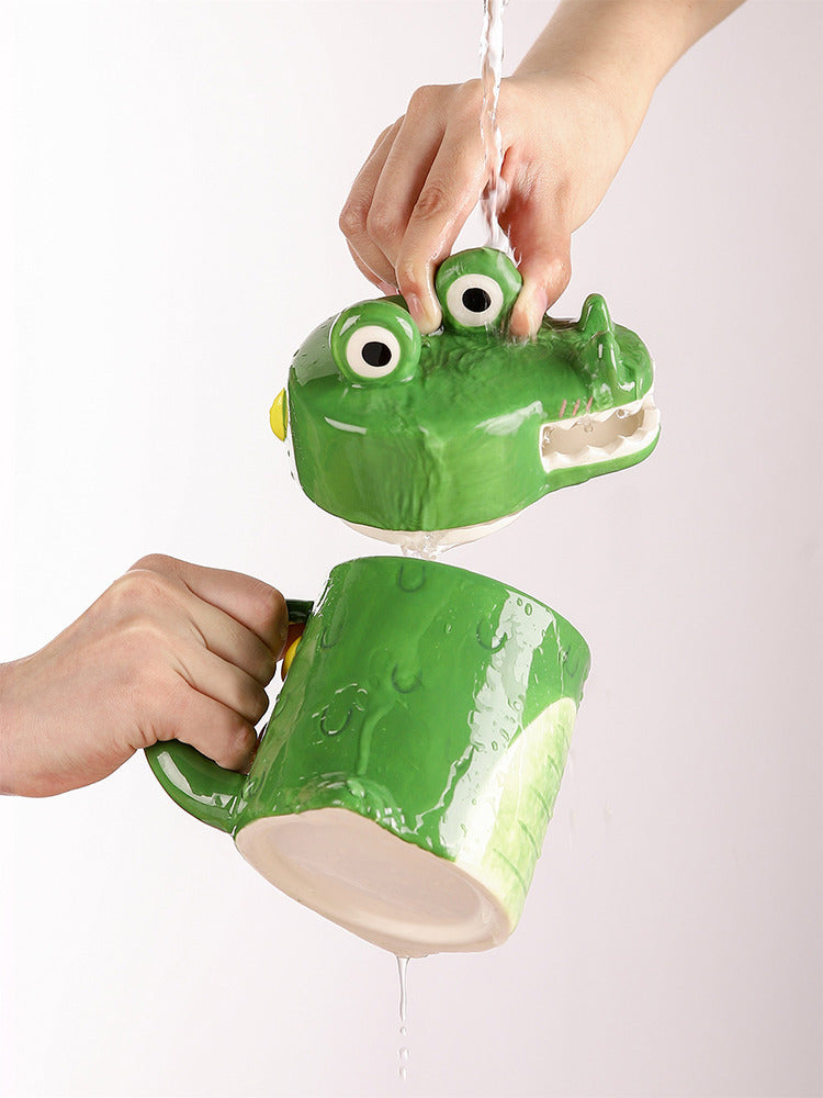 Green Crocodile Mug: Fun and Whimsical Coffee Cup