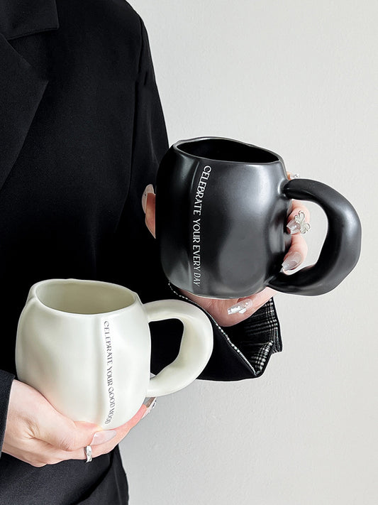 Minimalist Large Belly Ceramic Mug - Elegant and Functional Drinkware