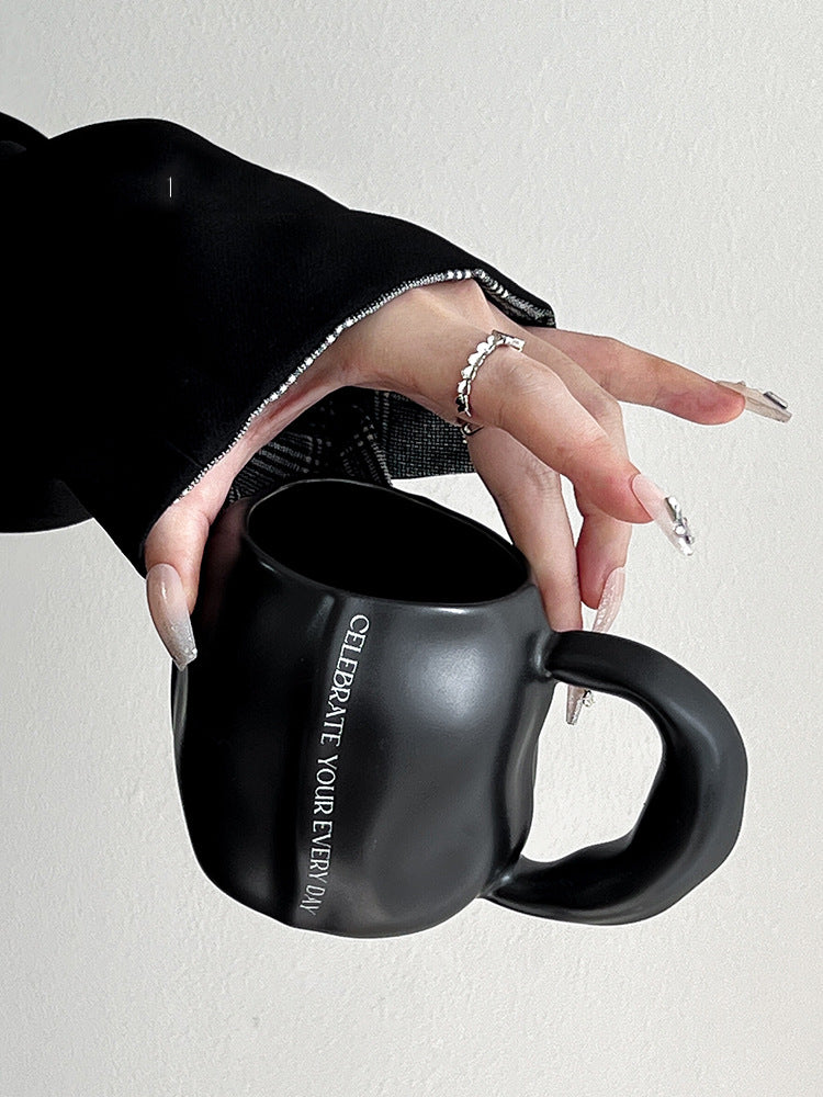 Minimalist Large Belly Ceramic Mug - Elegant and Functional Drinkware