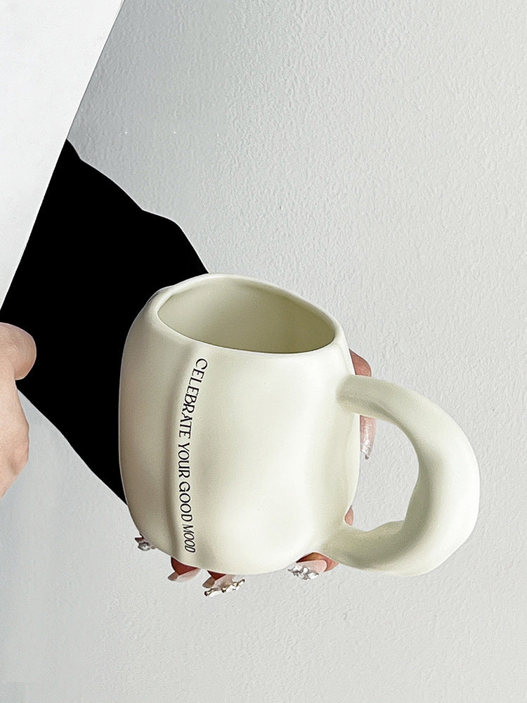 Minimalist Large Belly Ceramic Mug - Elegant and Functional Drinkware