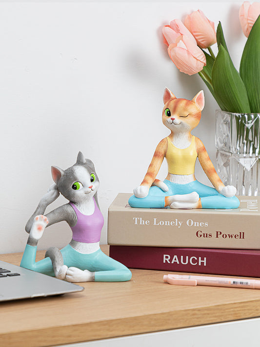 Sporty Yoga Cat Figurine: Cute and Relaxing Decorative Accent