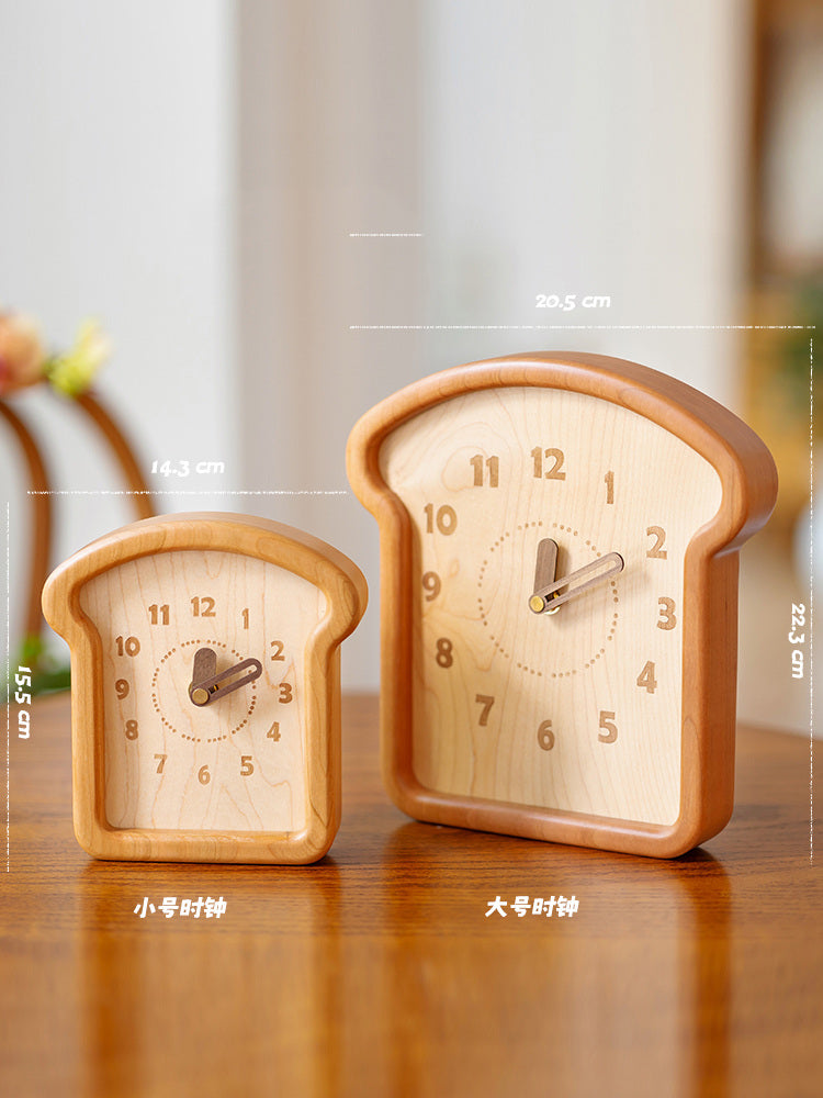 Whimsical Toast Bread Silent Desk Clock: Creative Home Accent