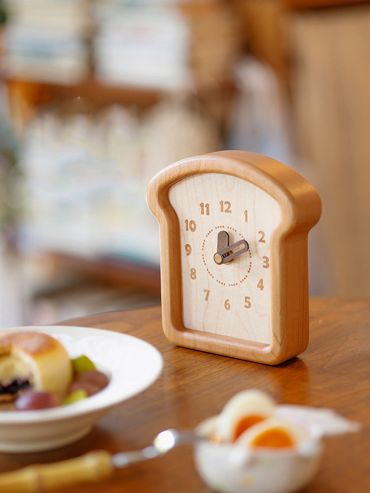 Whimsical Toast Bread Silent Desk Clock: Creative Home Accent